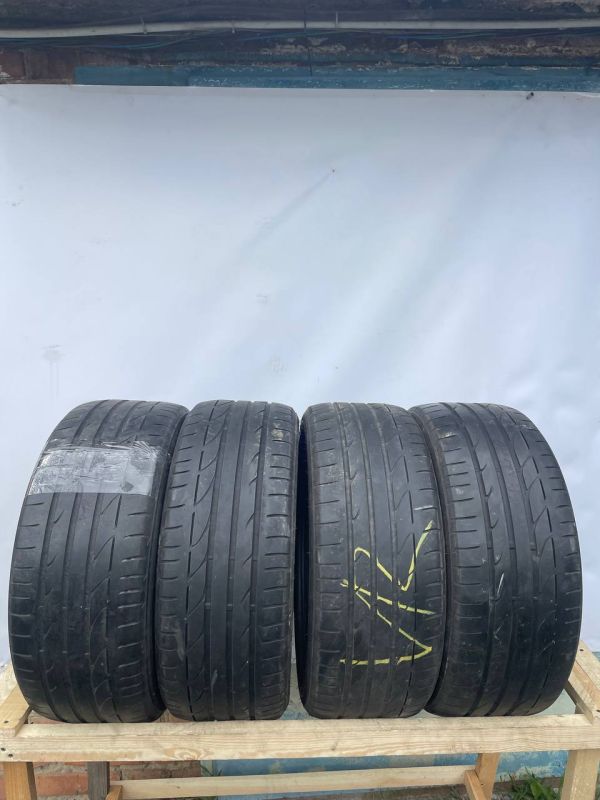 Шини комплект Bridgestone 225/40 r18 літо резина