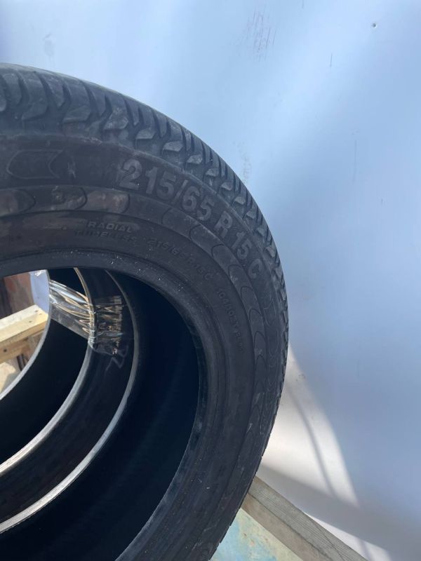 Шини пара Continental 215/65 r15c літо резина