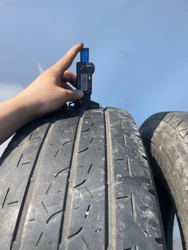 Шини пара Bridgestone 225/75 r16c літо резина