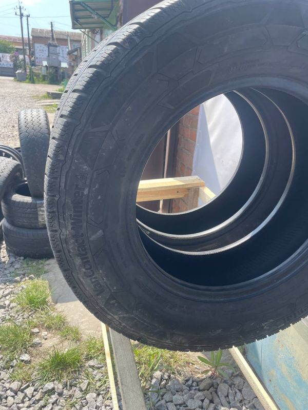 Шини пара Continental 235/65 r16c літо резина