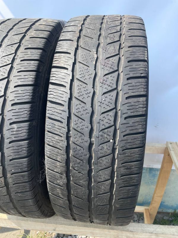 Шини пара Continental 235/65 r16c літо резина