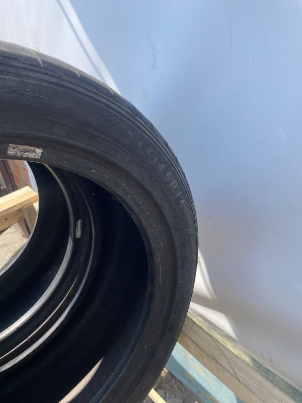 Шини пара Dunlop 215/45 r16 літо резина