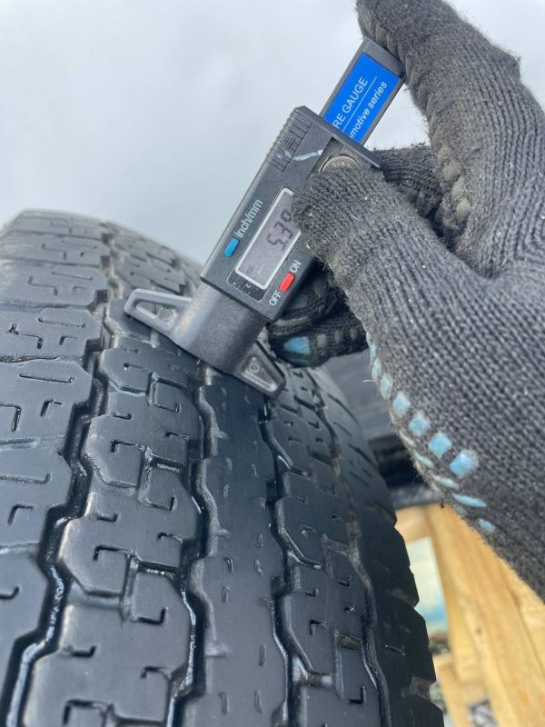 Шини пара Bridgestone 205 r16c всесезон резина