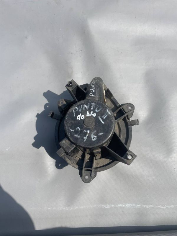 Моторчик печки Fiat Doblo (00-06) Punto 188 (99-03)