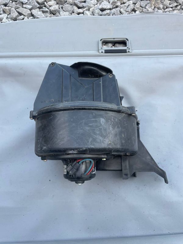 Toyota моторчик вентилятора печки (отопителя салона)