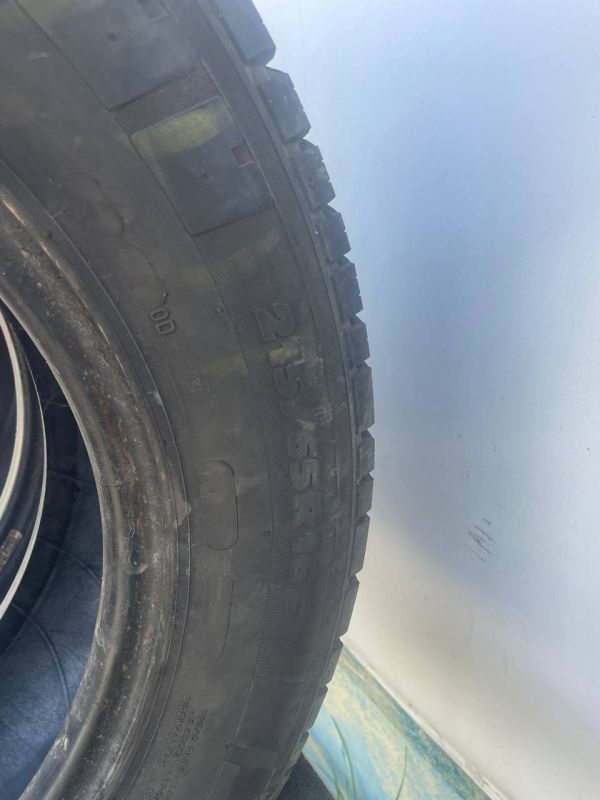 Шини пара Michelin 215/65 r16c літо Резина