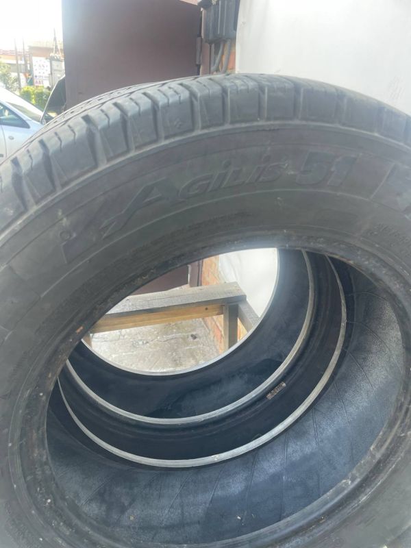 Шини пара Michelin 215/65 r16c літо Резина