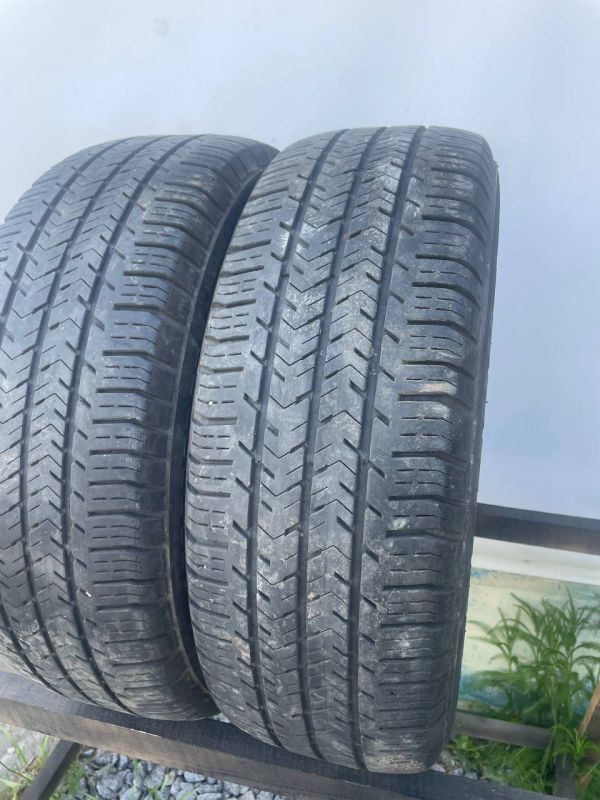 Шини пара Michelin 215/65 r16c літо Резина