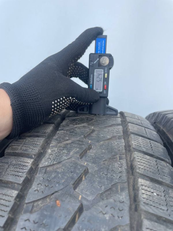 Шини комплект або пара Bridgestone 205/75 r16c зима