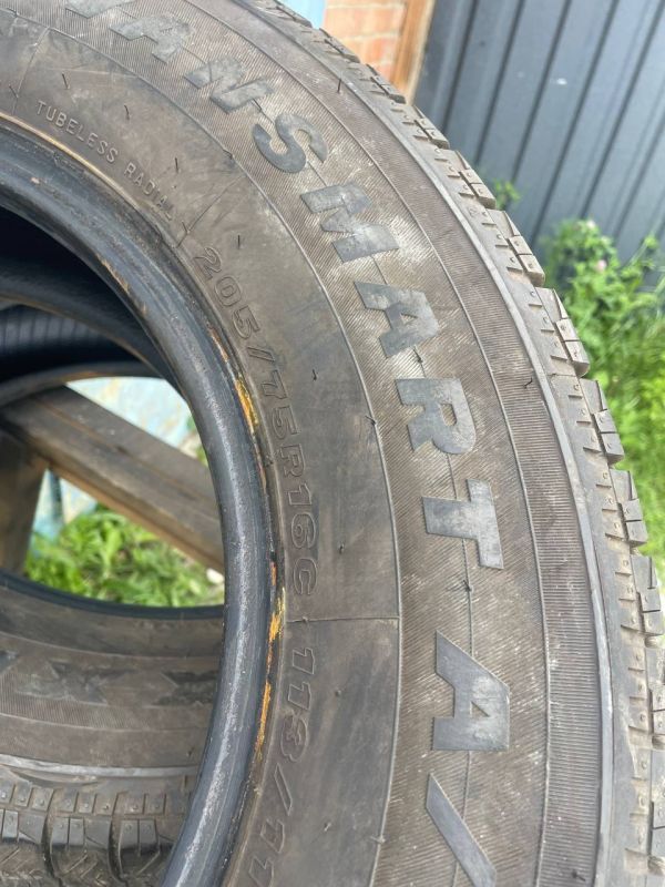 Шини пара maxxis 205/75 r16c всесезон