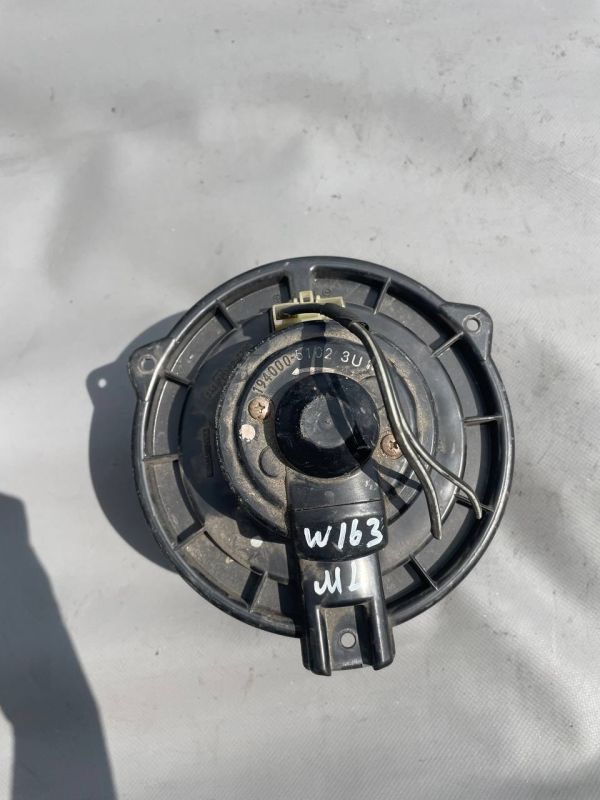 Мотор вентилятора печки (отопителя салона) 1940005102 Mercedes w163