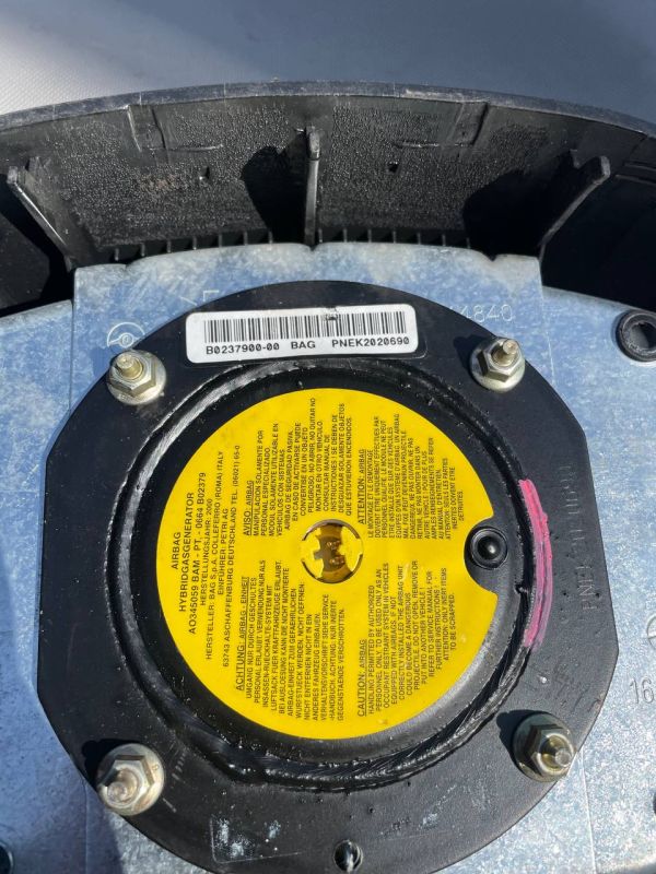 Подушка безпеки водія Airbag Opel Vectra (B) 1995-2002 90437886 357647