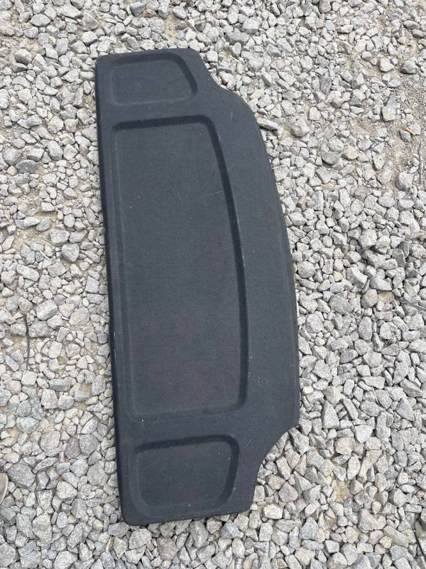 Полиця багажника Toyota Yais Verso