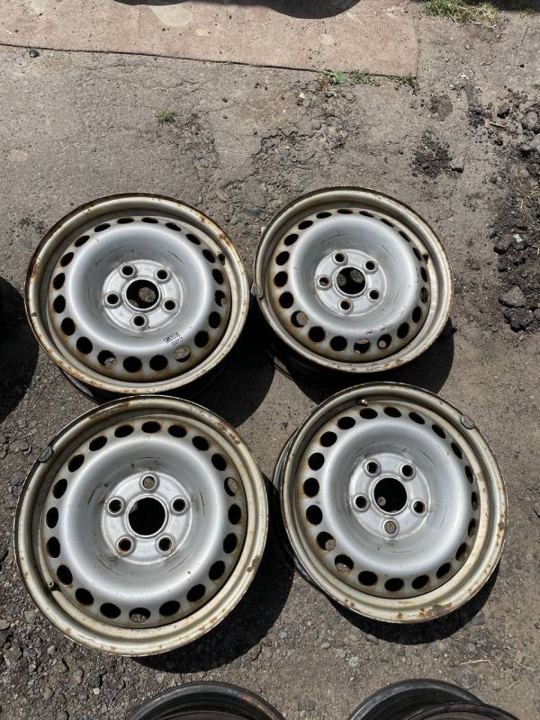 Диски металеві комплект Volkswagen 5x120 r16 еt 51