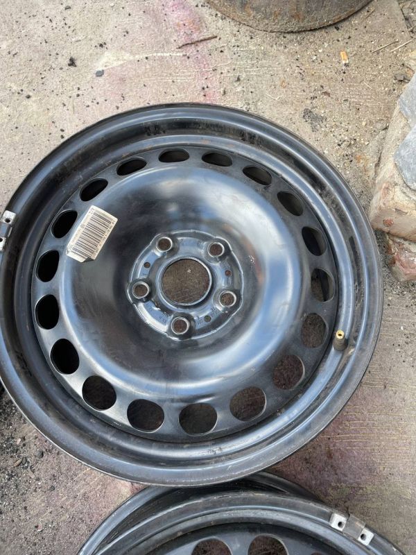 Диски комплект VAG 5x112 r16 et 33 Стан нових
