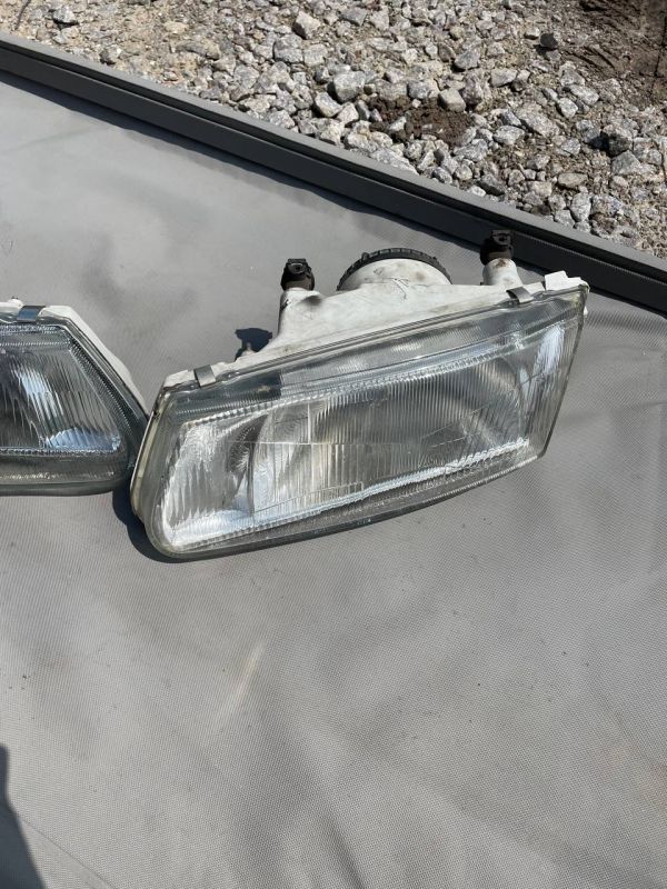 Фари пара ліва права Mitsubishi Carisma