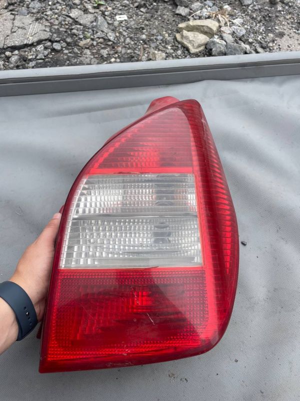 Фонарь стоп задній правий Citroen C2