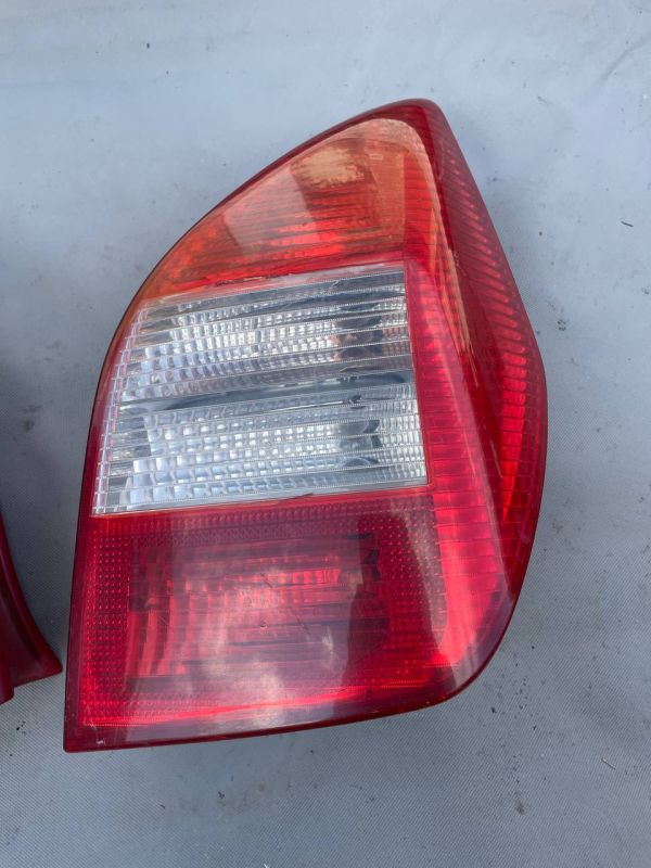 Ліхтарі пара стопи задні лівий правий Citroen C2