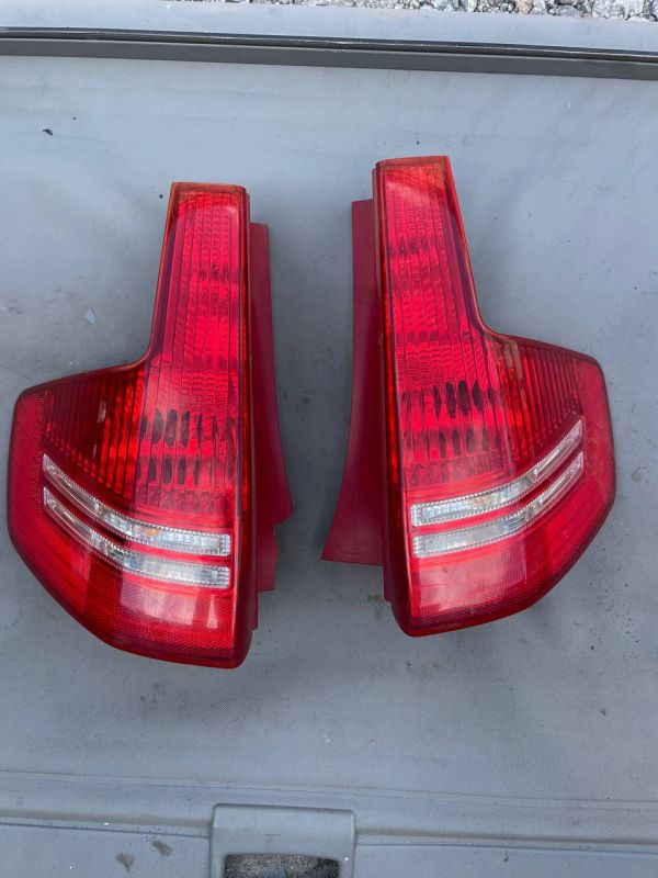Задній фонарь стоп правий Citroen C4 2004-2010р. хетчбек сітроен с4
