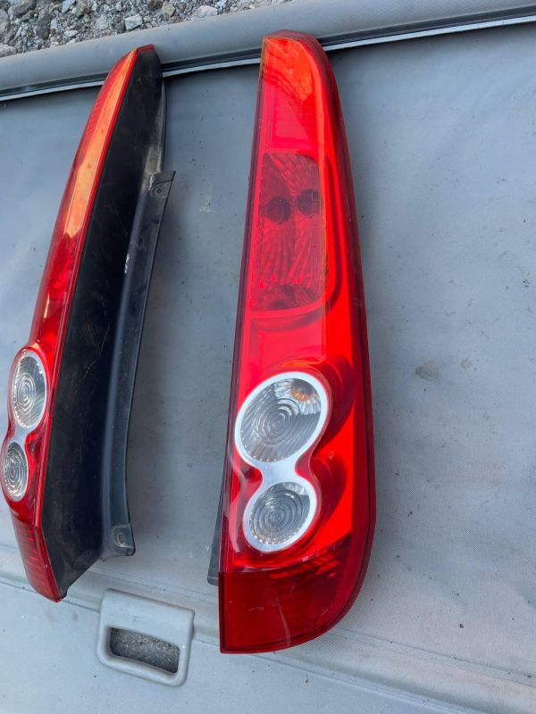 Стопи ліхтарі Фара ліва права Ford Fiesta Форд Фиеста