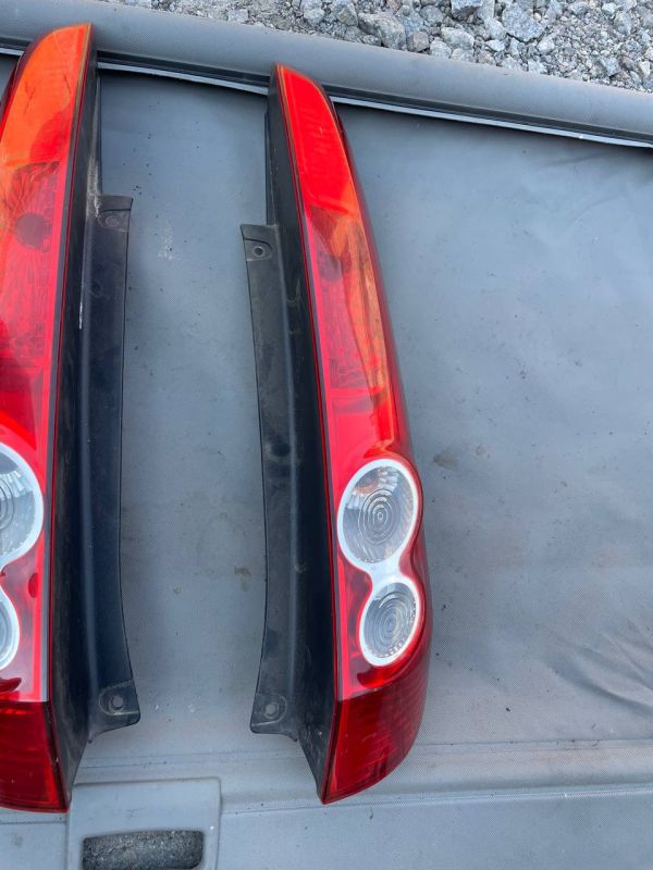 Стопи ліхтарі Фара ліва права Ford Fiesta Форд Фиеста