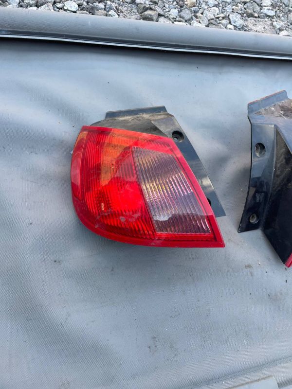 Ліхтарі стопи задні правий лівий Mitsubishi Colt (04-12) фонарь кольт