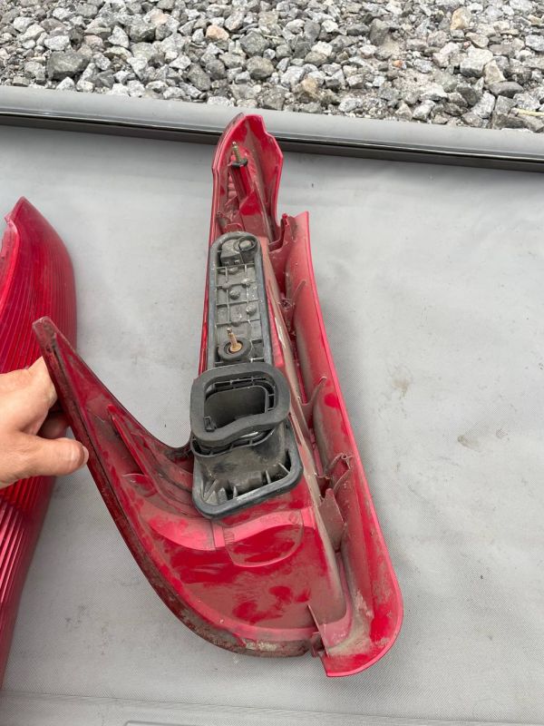 Стопи ліхтарі фара ліва права peugeot 206 03r універсал Пежо