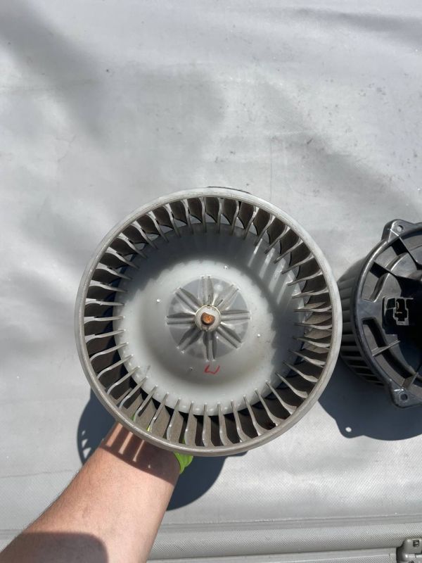 Моторчик пічки Toyota Avensis Corolla 0130101601 / MF 016070-0610 / MF0160700610 / 160700610