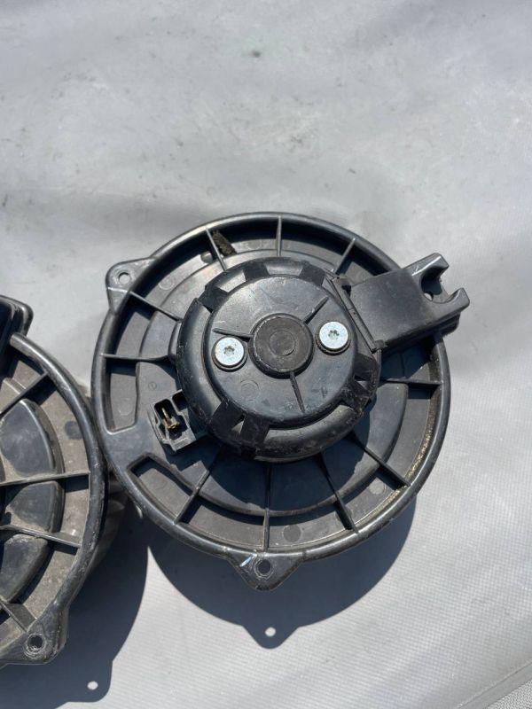 Моторчик пічки Toyota Avensis Corolla 0130101601 / MF 016070-0610 / MF0160700610 / 160700610
