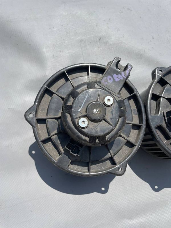 Моторчик пічки Toyota Avensis Corolla 0130101601 / MF 016070-0610 / MF0160700610 / 160700610