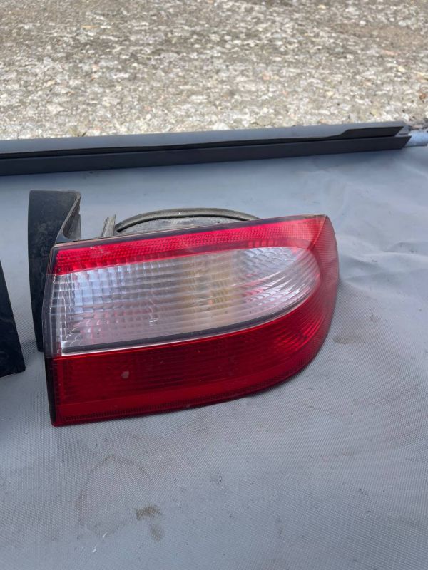 Стопи ліхтарі пара Renault Laguna 2 Рено Лагуна
