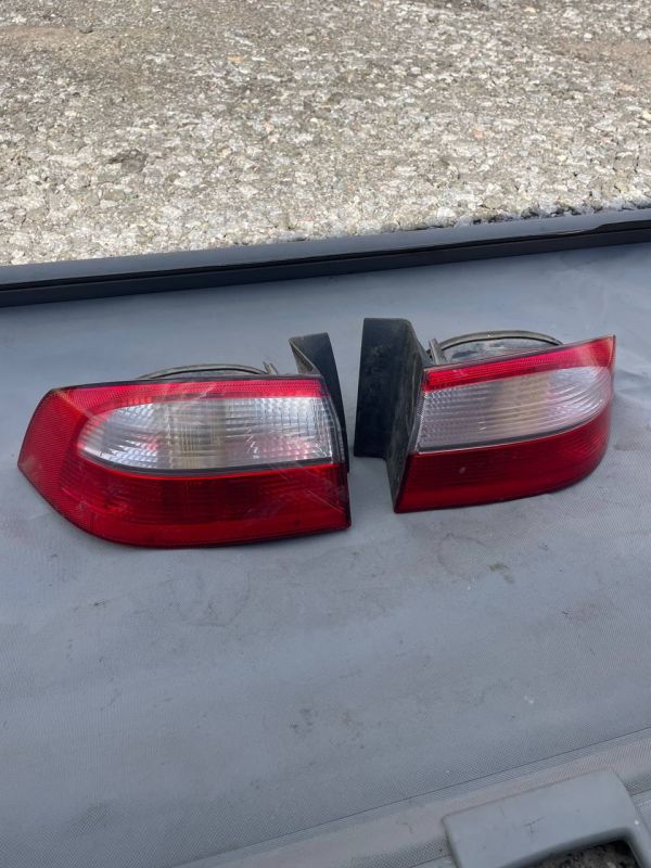 Стопи ліхтарі пара Renault Laguna 2 Рено Лагуна