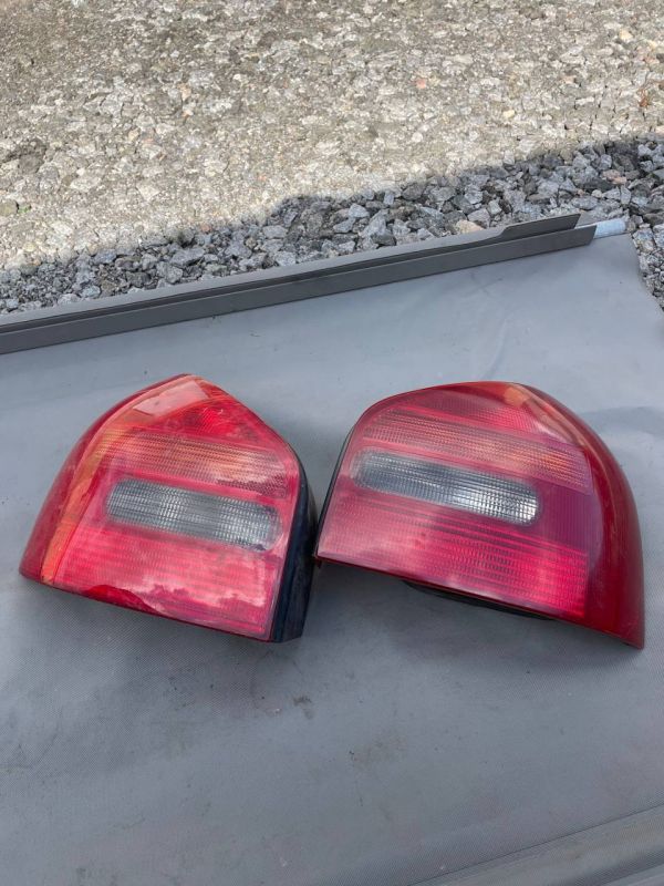 Задні ліхтарі стопи пара Audi A3 8L 1996-2003 Ауді