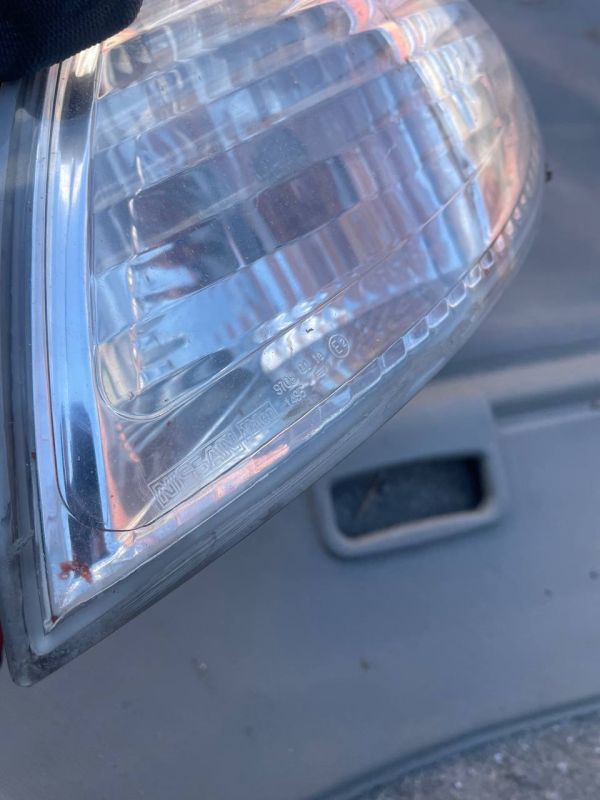 Поворотніки NISSAN ALMERA N16 2000-2002 лівий правий