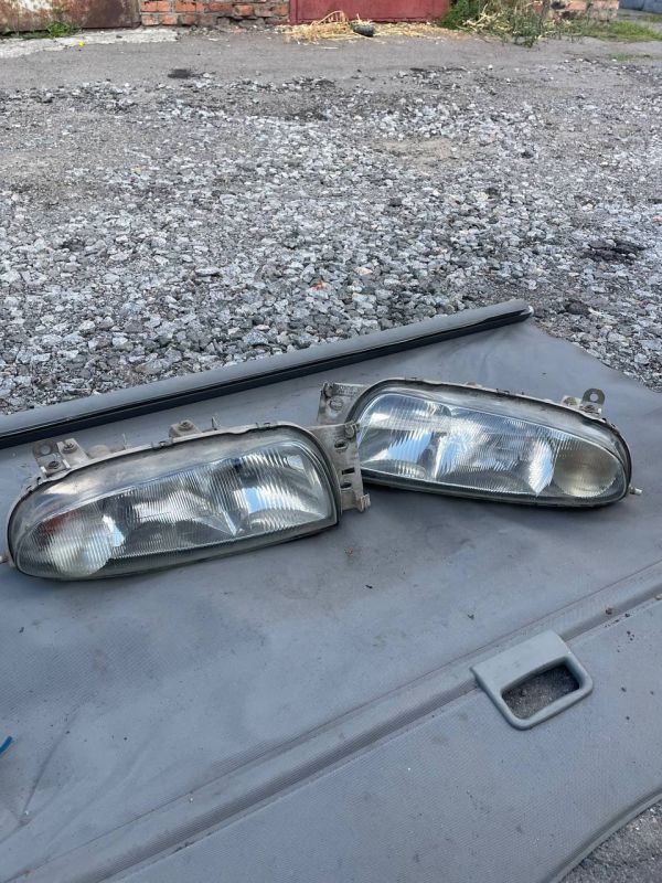 Фари ліва права передні Ford Courier/Fiesta Форд