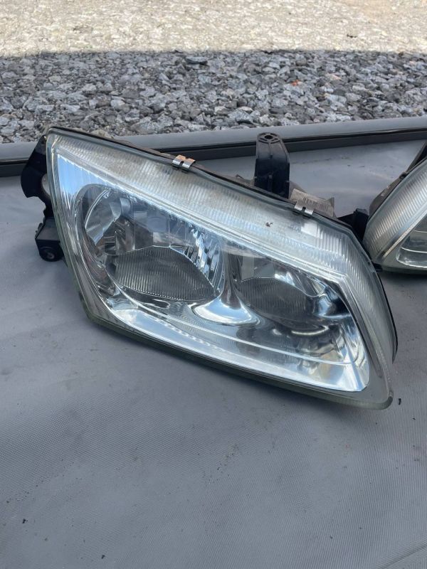 Фари права ліва передні Nissan almera n16 Нісан Альмера