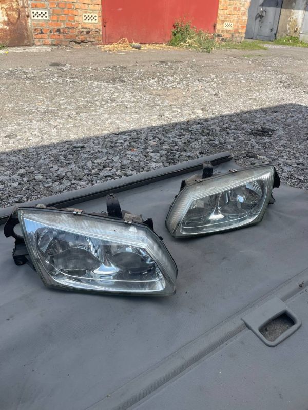 Фари права ліва передні Nissan almera n16 Нісан Альмера