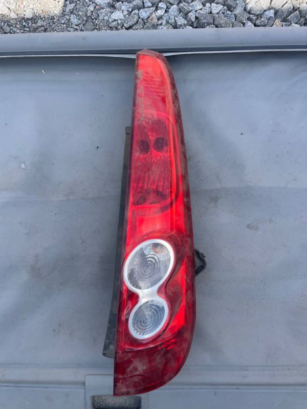 Фара стоп задня права ford fiesta mk6 ліхтарі