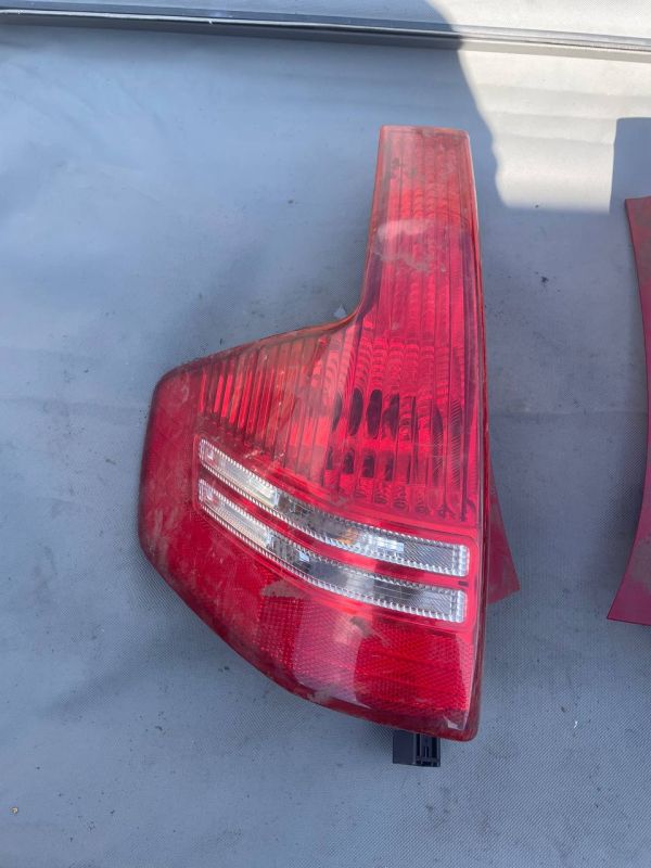 Стопи ліхтарі задні пара права ліва CITROEN C4 04-10