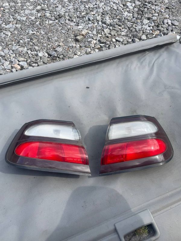 Ліхтарі задні стопи пара лівий правий Nissan Almera N15
