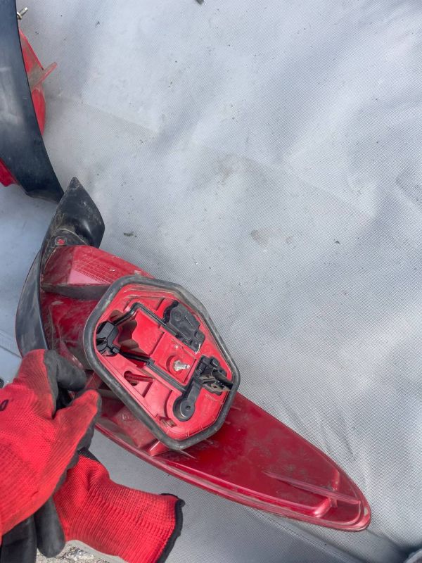Стопи Фонарі пежо 206 Хечбек Універсал Peugeot 206 Рестайл Дорестайл