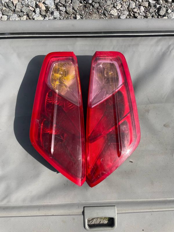 Ліхтарі задні стопи Fiat Grande Punto 3 пари лівий правий