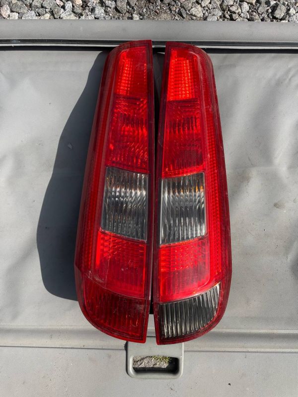 Стопи ліхтарі фари Ford Fiesta Форд пара ліві праві