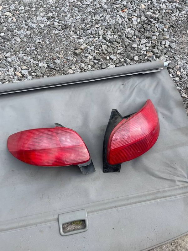 Стопи Фонарі пежо 206 Хечбек Універсал Peugeot 206 Рестайл Дорестайл