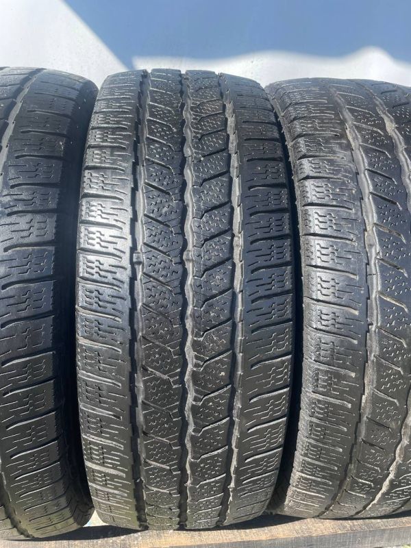 Шини комплект/пара Continental 215/65 r15c зима резина