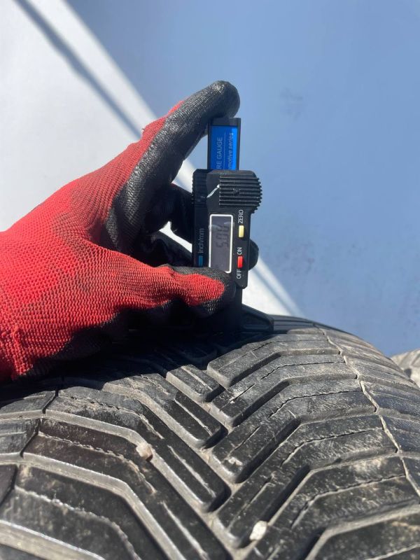 Шини пара Michelin 225/55 r18 все сезон резина