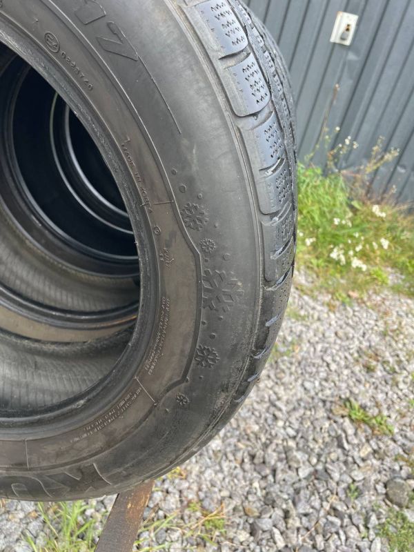 Шини комплект Kumho 195/65 r15 зима резина