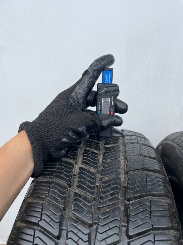 Шини комплект/пара Barum 185/60 r15 зима резина