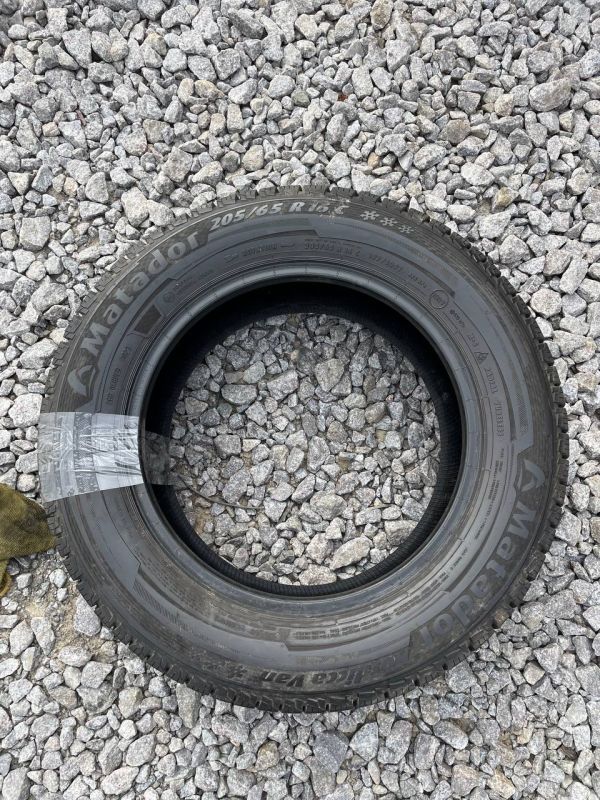 Шина одіночка розпаровка Matador 205/65 r16c резина