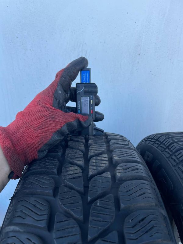 Шини пара Pirelli 185/65 r14 зима резина